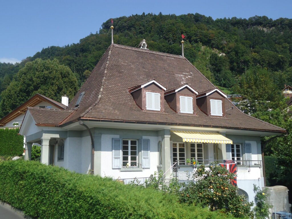 Dachsanierung Einfamilienhaus, Thun schemaa Baumanagement und